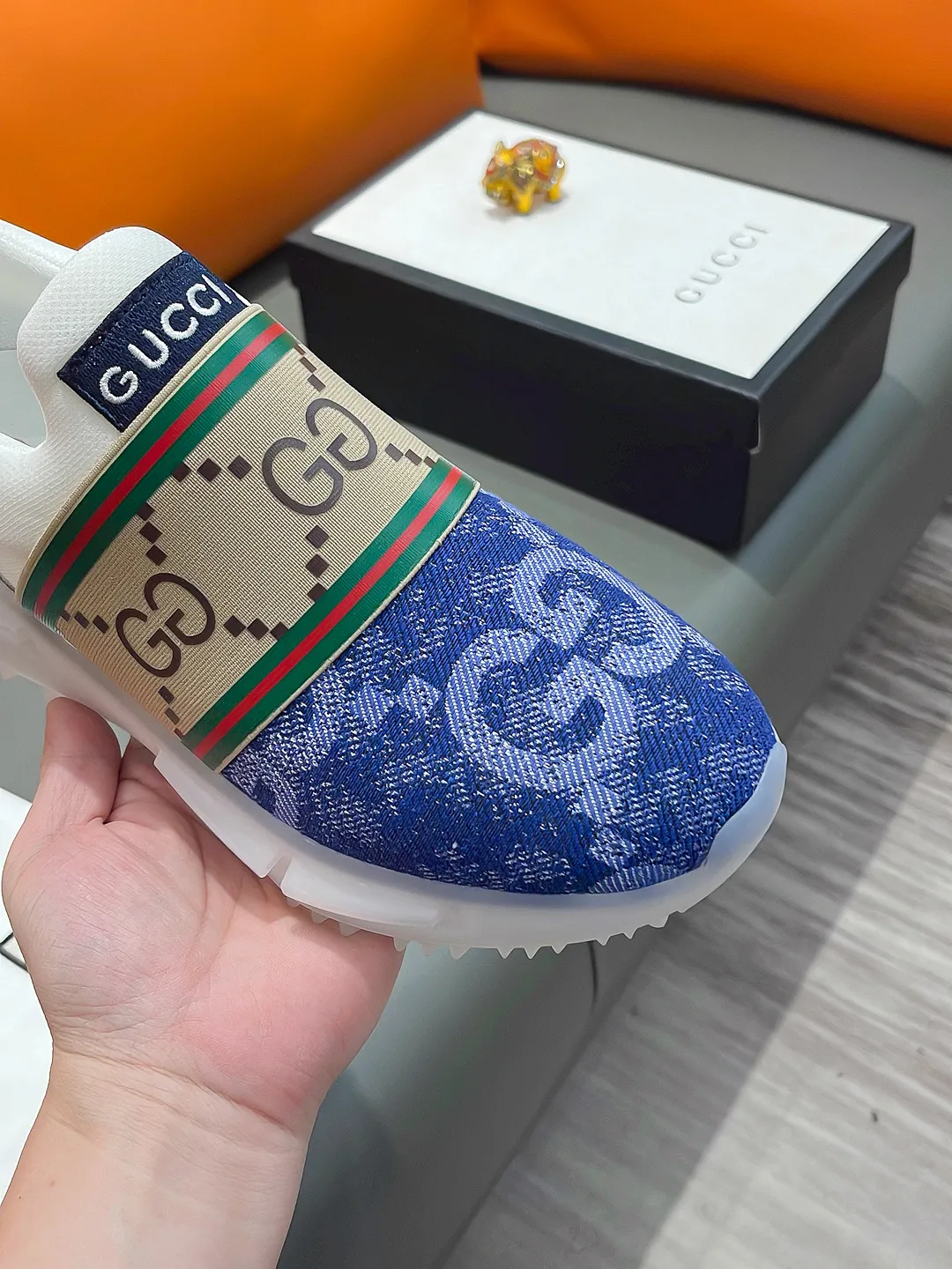 Men's shoes GUCCI "Gucci" P440 Regular size: 38-44 (casual shoes) Product materials: Selected cowhide upper, soft sheepskin feet; original factory special outsole.